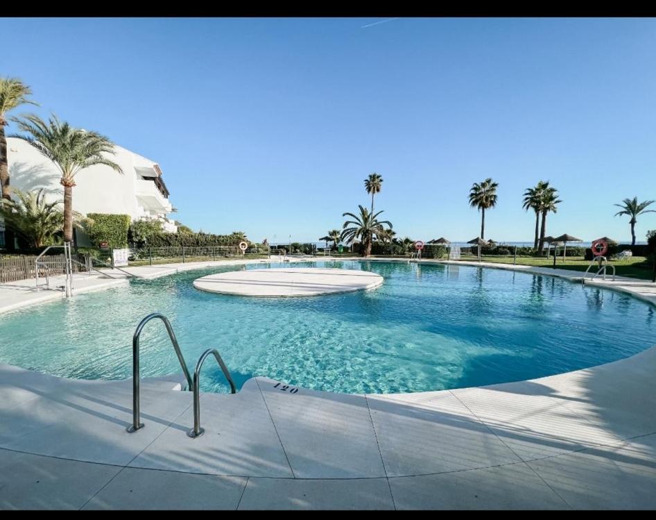 Apartamento Miraflores Beach - Sea Front - Luxury Mijas Exterior foto